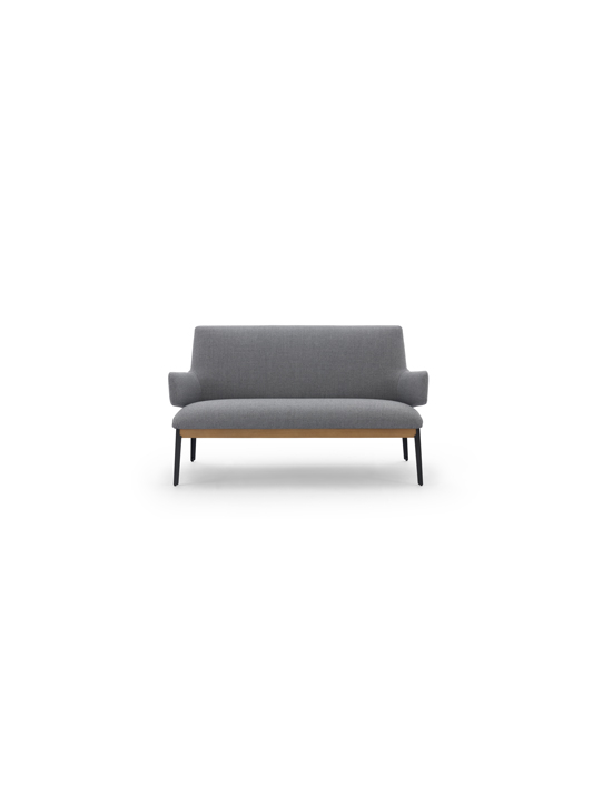arflex-Hugloveseat-sofa-design-Claesson-Koivisto-Rune-tecido-couro-alto-baixo-encosto-estar-hospitalidade-luxo-projeto-madeinitaly-removível-moderno-contemporâneo
