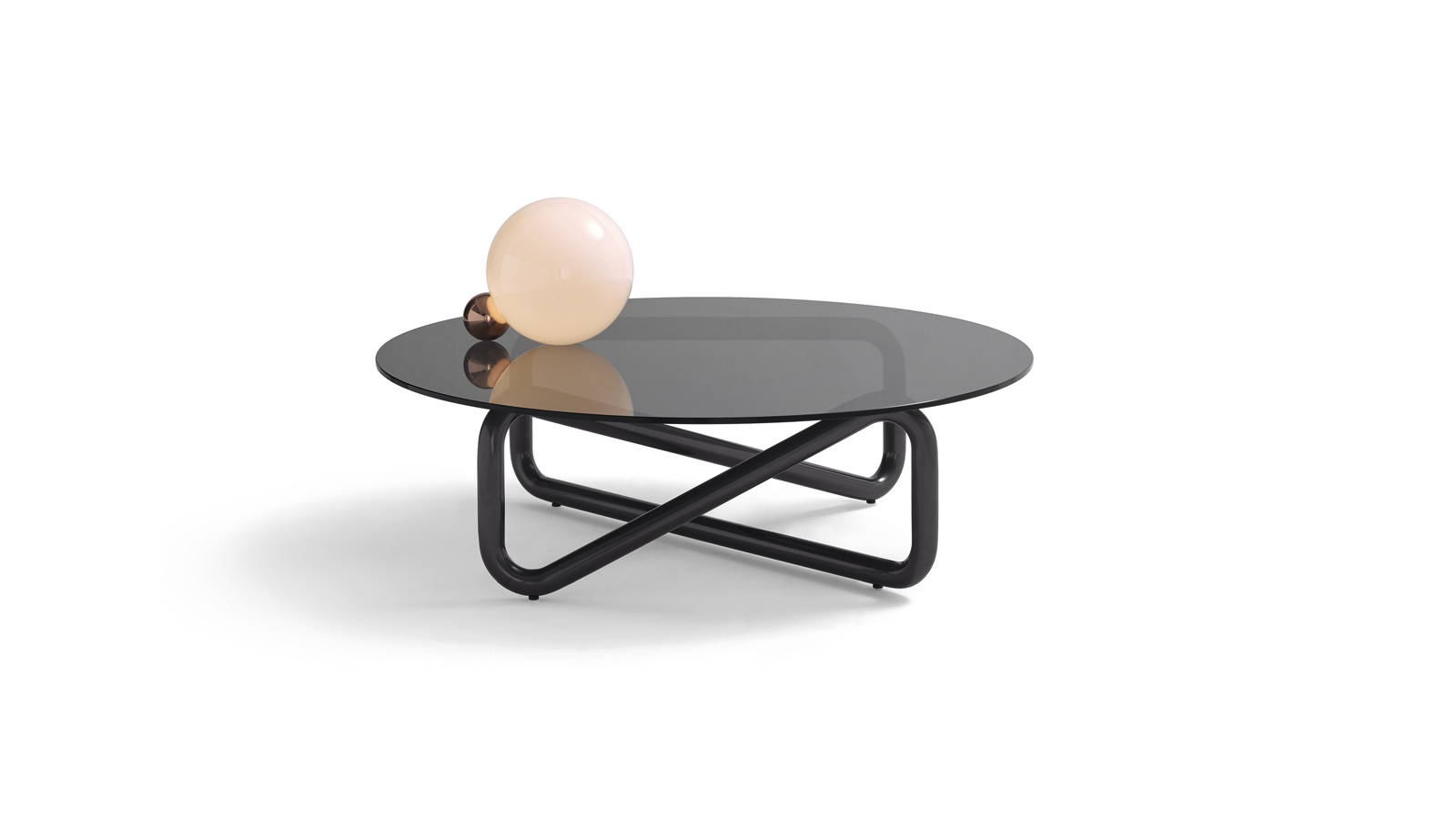 arflex-Infinity-smalltable-round-square-design-Claesson-Koivisto-Rune-glass-fumè-hardened-metal-living-hospitality-project-luxury-madeinitaly-contemporary-modern
