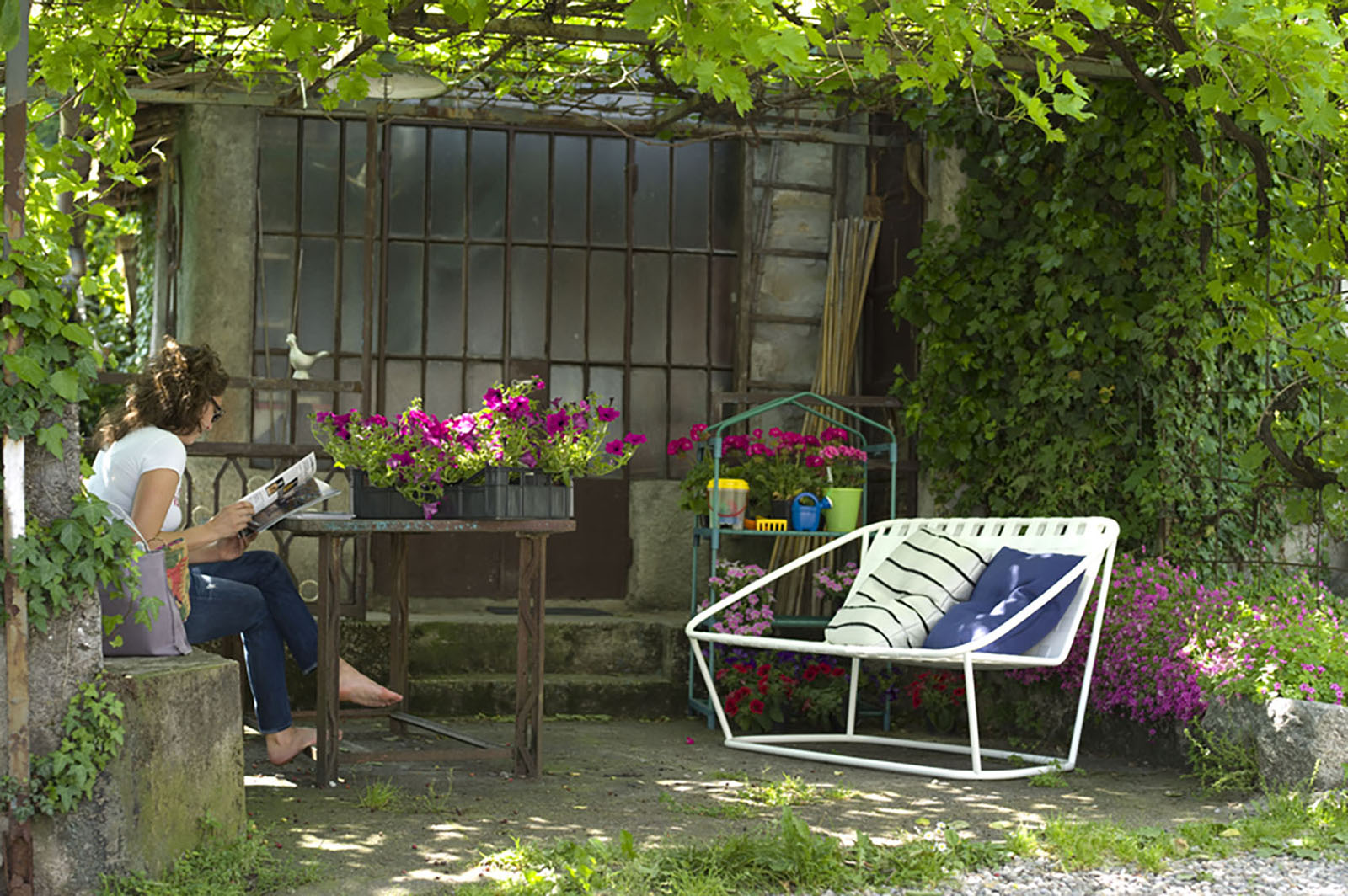 arflex-italian-design-story-outdoor-design-madeinitaly-epoque-cloud-collection